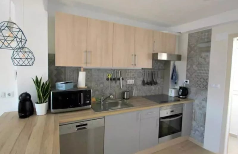 Langzeitmiete Wohnung mit 3 Schlafzimmern 100 m², Alicante, Spanien