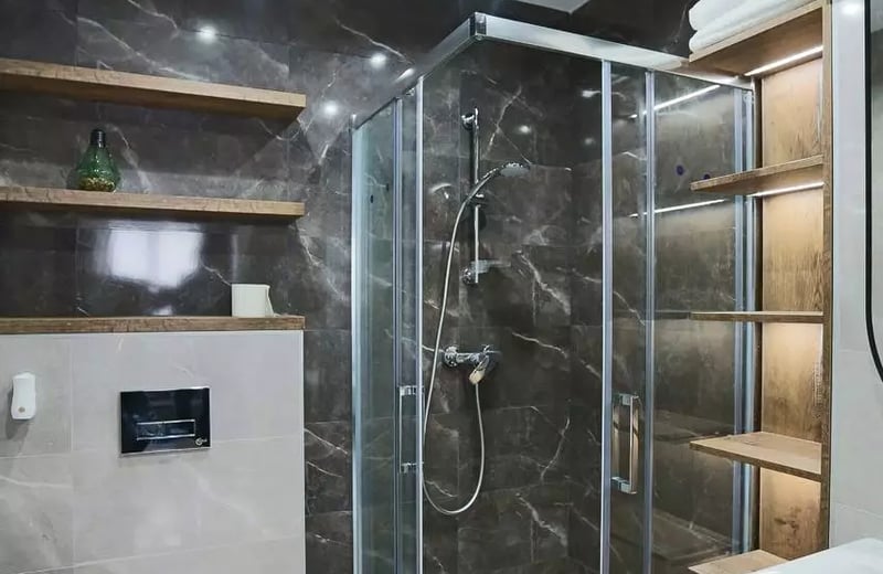 Долгосрочная аренда 3-комнатной квартиры 73 м², район Tractorul, Брашов, Румыния