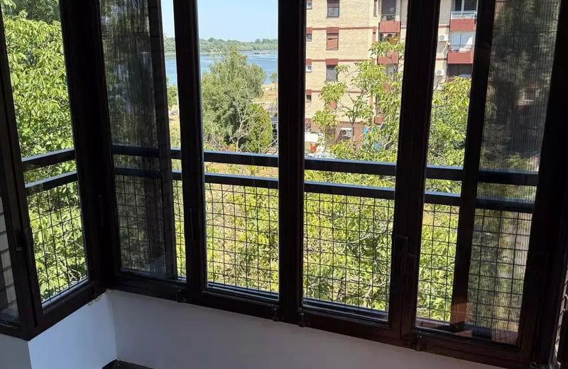 Langzeitmiete 2-Zimmer-Wohnung 43 m² mit Donau-Blick, Zentrum, Belgrad, Serbien