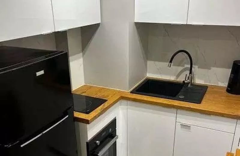 Location longue durée appartement 1 pièce 25 m², Wrocław, Pologne