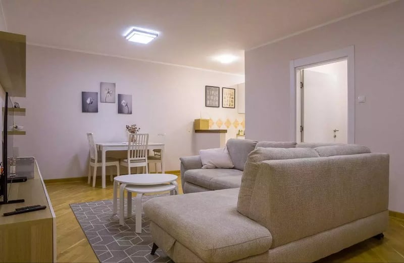 Location longue durée appartement 2 pièces, 60 m², quartier Čukarica, Belgrade, Serbie