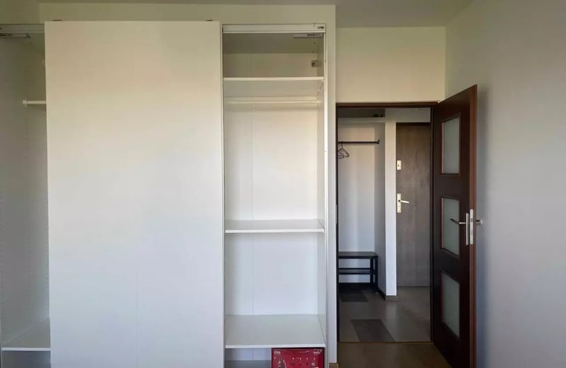 Long-term rental of a 2-room apartment, 48 m², in the Krowodrza district, Krakow, Poland