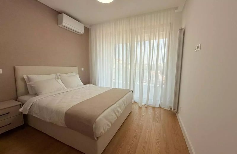 Alquiler a largo plazo de apartamento de 4 habitaciones 140 m², Vračar, Belgrado, Serbia