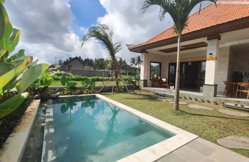 Long-term rental of a new 1-bedroom villa with pool in Singakerta, Bali, Indonesia