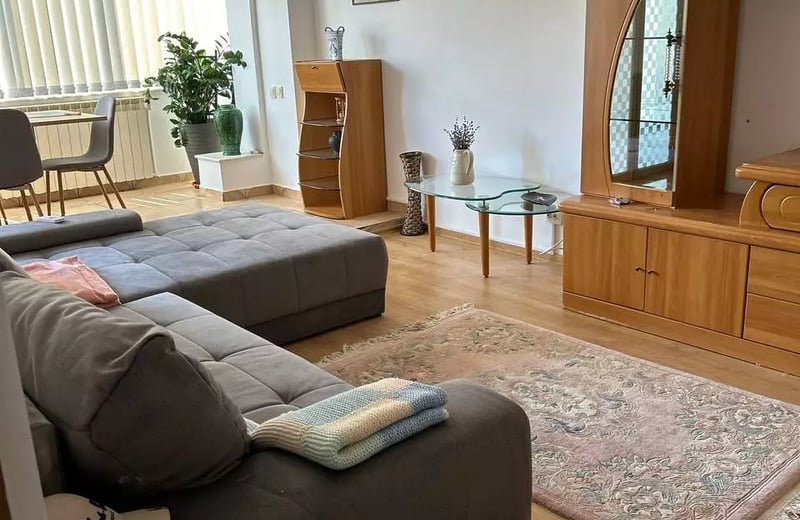 Langzeitmiete einer 3-Zimmer-Wohnung mit 75 m², Constanța, Rumänien