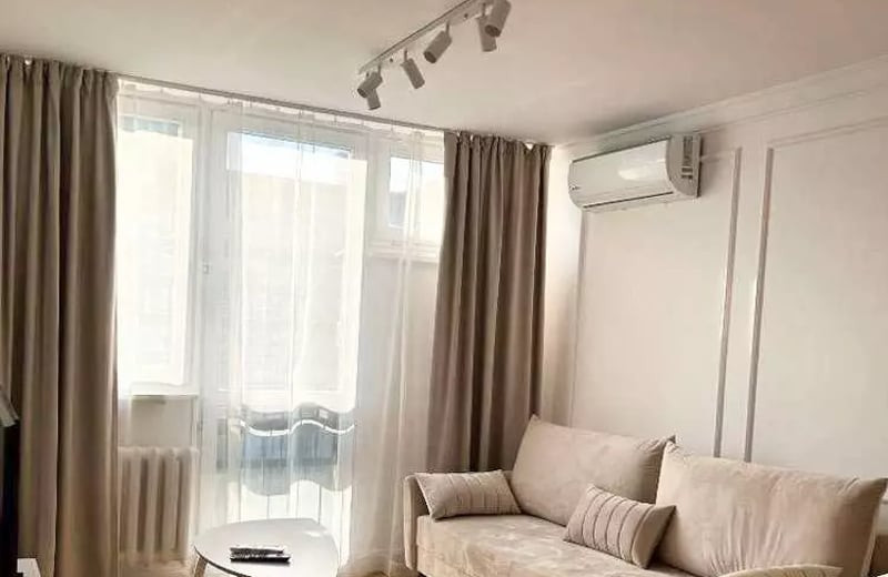 Location longue durée d’un appartement 3 pièces de 51 m² à Wola, Varsovie, Pologne