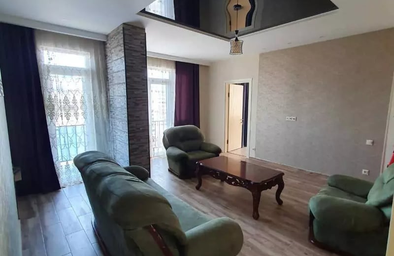 Alquiler a largo plazo de apartamento 2+1 de 95 m² en Batumi, Georgia