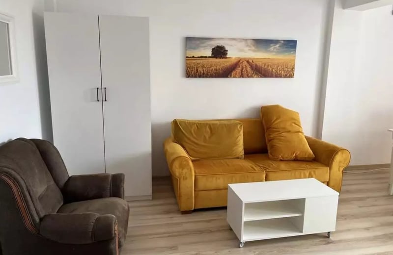 Langzeitmiete einer 2-Zimmer-Wohnung mit 60 m² in Constanța, Rumänien