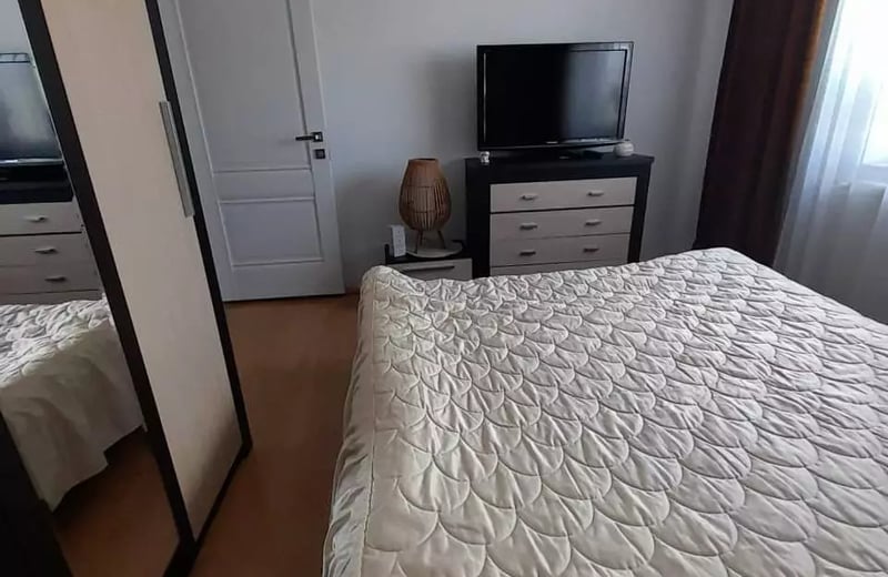 Long-term rental of 2-room apartment, 65 m², Inel 2, Constanța, Romania