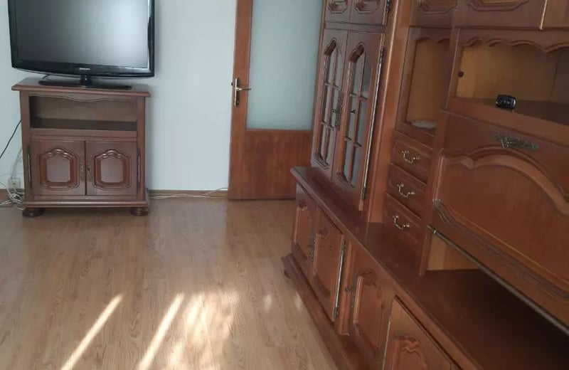 Location longue durée d’un appartement 2 pièces de 56 m² à Tomis III, Constanța, Roumanie