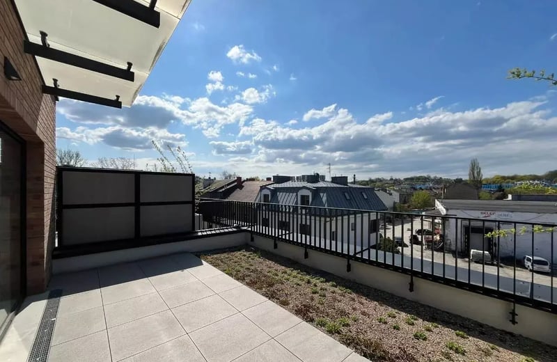 Alquiler a largo plazo de departamento de 4 habitaciones y 98 m² en Cracovia, Polonia