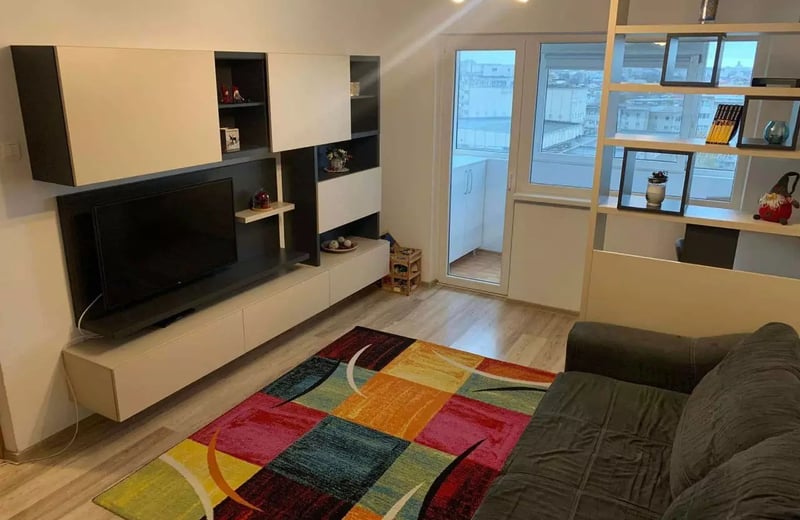 Alquiler a largo plazo de departamento de 2 ambientes 53 m², Constanza, Rumanía