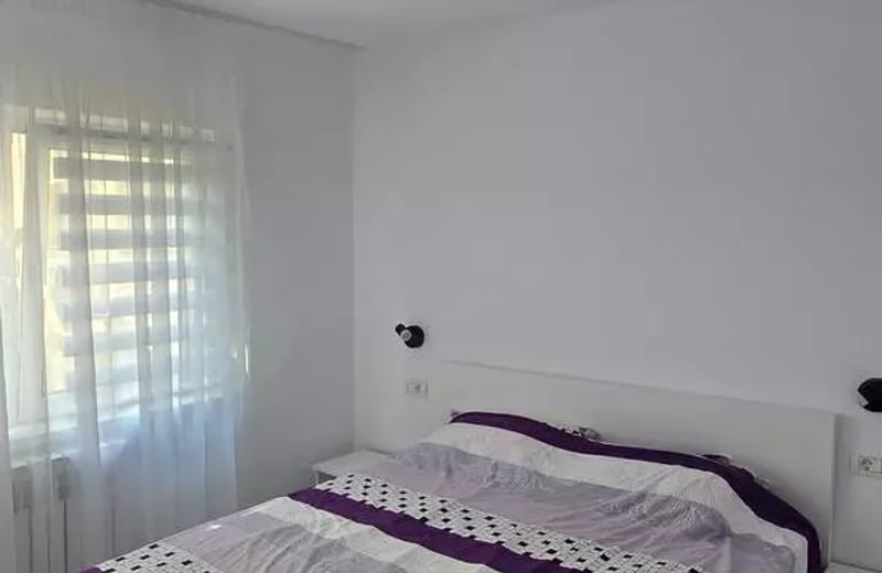 Alquiler a largo plazo de piso de 2 habitaciones 55 m², Faleza Sud, Constanza, Rumanía