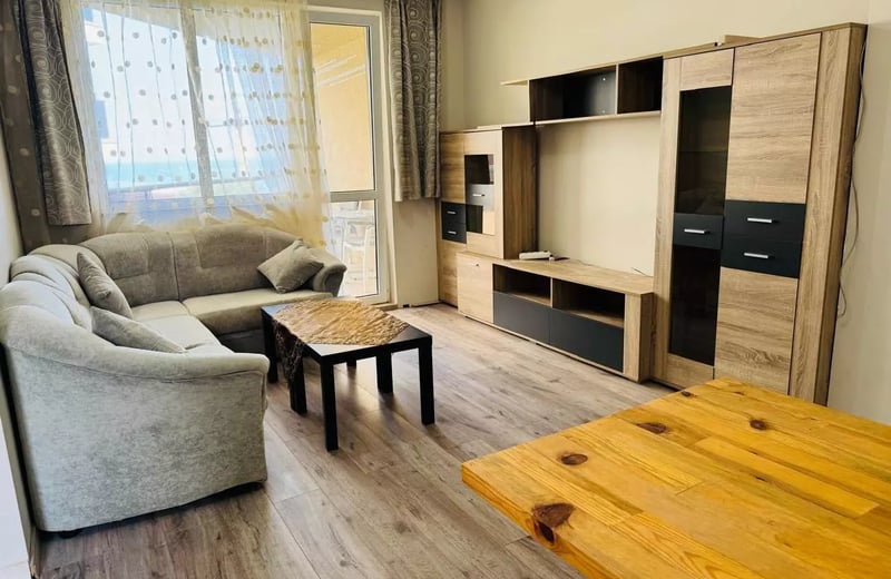 Location longue durée d’un appartement 2 pièces — quartier Briz, Varna, Bulgarie