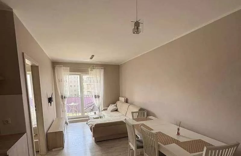 Location longue durée d’un appartement 2 pièces de 44 m² dans le quartier Tarnogaj, Wrocław, Pologne