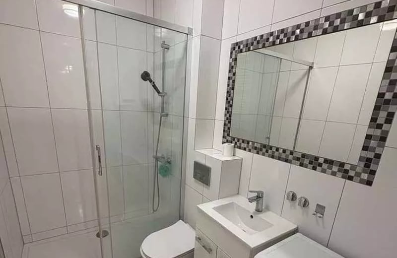 Location longue durée d’un appartement 2 pièces de 44 m² dans le quartier Tarnogaj, Wrocław, Pologne