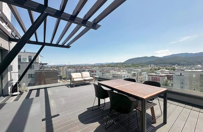 Alquiler a largo plazo de un ático de 3 ambientes en Brașov, Rumania