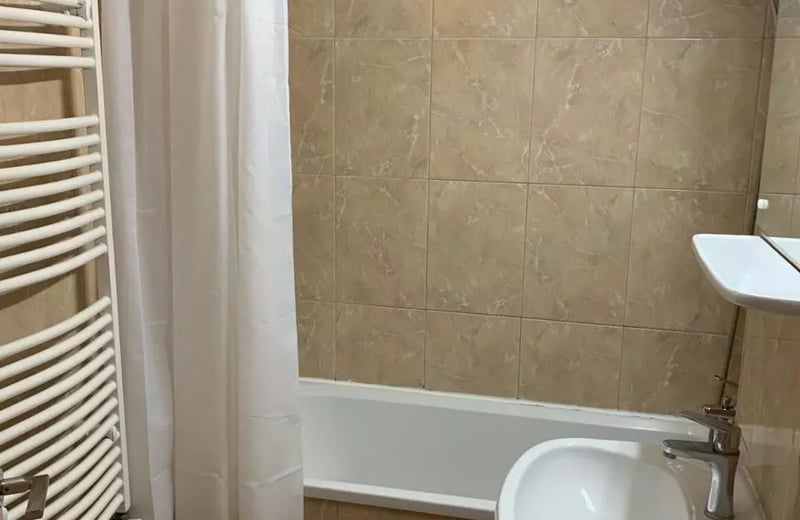 Long-term rent of 2-room apartment 52 m² in Tomis 2 district, Constanța, Romania