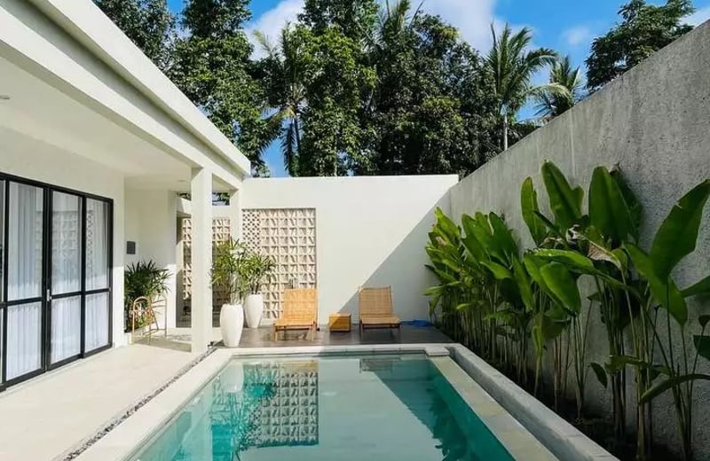 Long-term rent of 3-bedroom villa with pool in Kemenuh district, Bali, Indonesia