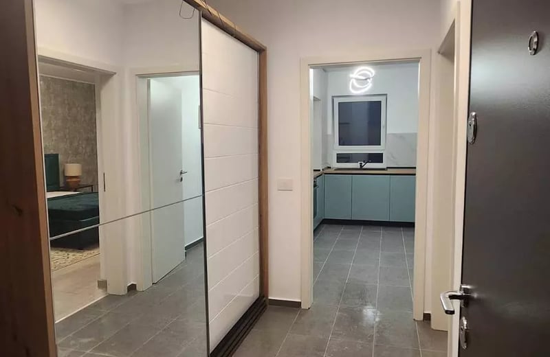 Location longue durée d’un appartement 1 pièce dans le quartier Tractoru, Brașov, Roumanie