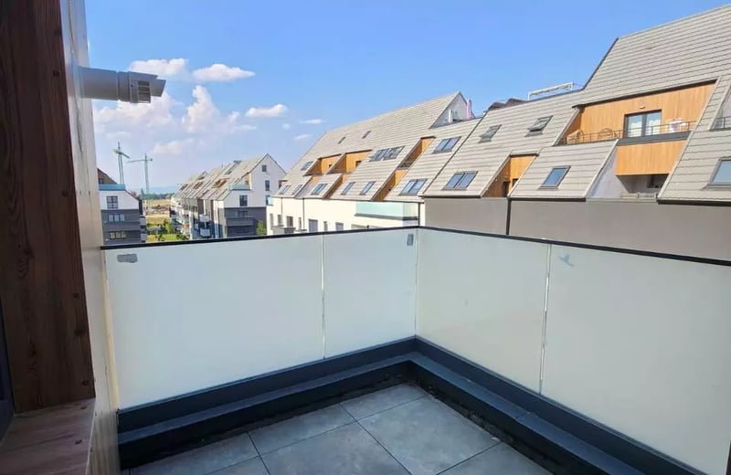 Location longue durée d’un appartement 4 pièces dans le quartier Tractoru, Brașov, Roumanie