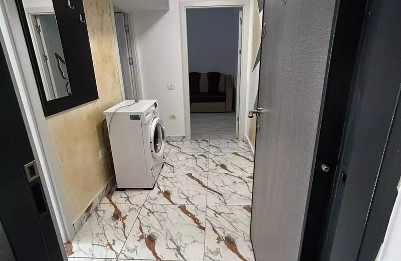 Location longue durée : appartement 2 pièces 50 m² dans le quartier Tomis 3, Constanța, Roumanie