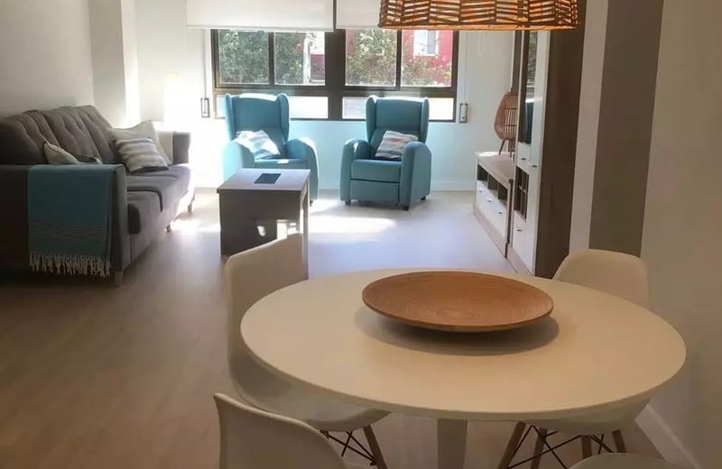Alquiler a largo plazo: departamento de 2 dormitorios 93 m² en Alicante, España