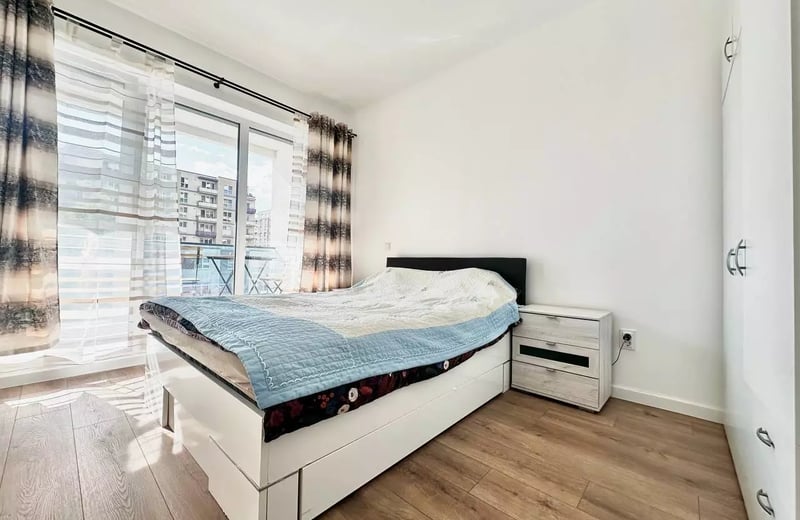 Location longue durée d’un appartement 2 pièces à Tractorul Coresi, Brașov, Roumanie