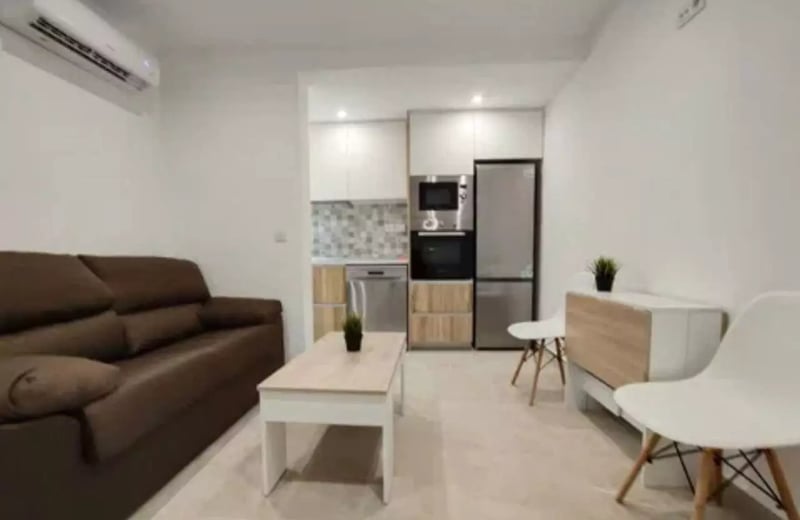 Долгосрочная аренда дома 60 м² с 2 спальнями в центре Торревьехи, Испания