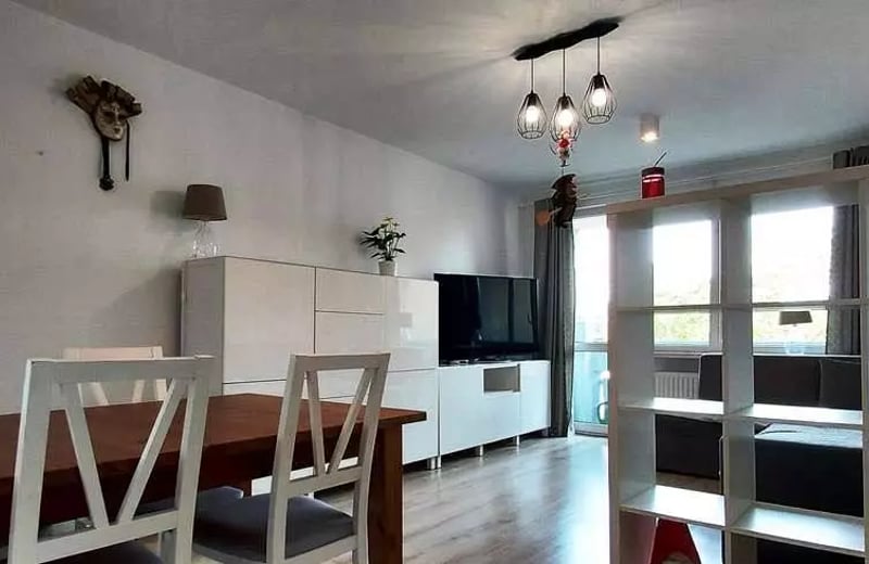 Location longue durée d’un appartement 3 pièces de 68 m² dans le quartier Fabryczna, Wrocław, Pologne