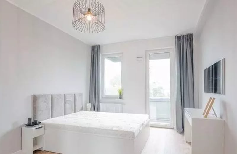 Location longue durée d’un appartement 2 pièces de 38 m² dans le quartier Partynice, Wrocław, Pologne