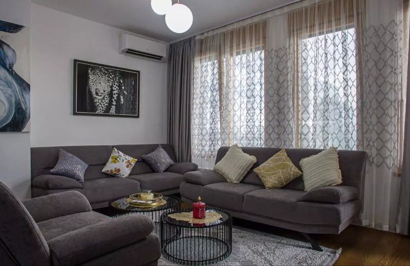 Long-term rent of 4-room apartment 118 m² in New Belgrade, Belgrade, Serbia