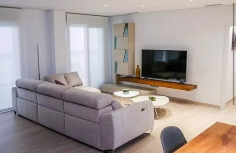 Langzeitmiete: 160 m² Wohnung mit 2 Schlafzimmern in Elche, Spanien