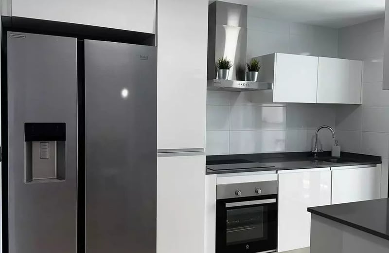 Долгосрочная аренда 3-спальной квартиры 90 м² в Аликанте, Испания