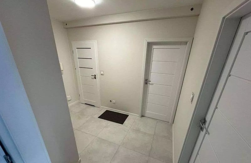 Location longue durée d’un appartement 2 pièces de 50 m² dans le quartier Gaj, Wrocław, Pologne