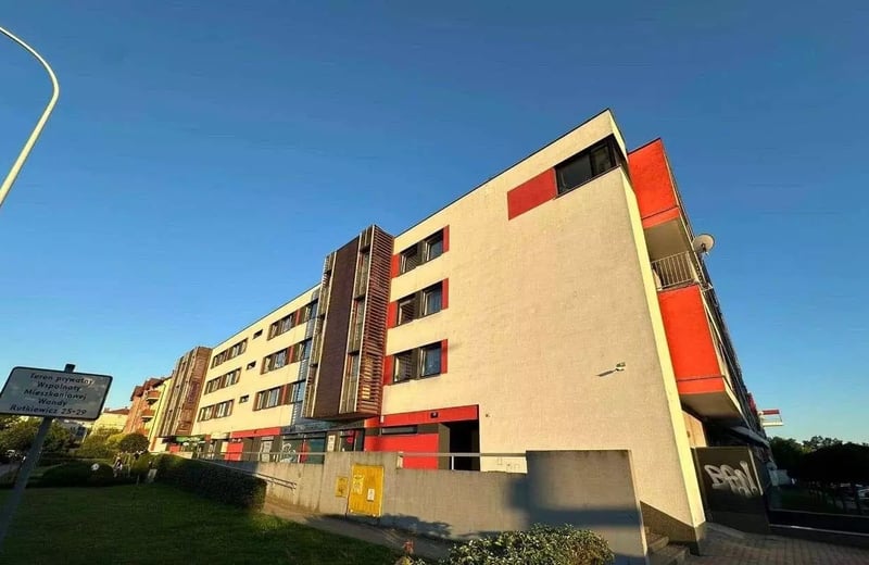 Location longue durée d’un appartement 2 pièces de 50 m² dans le quartier Gaj, Wrocław, Pologne