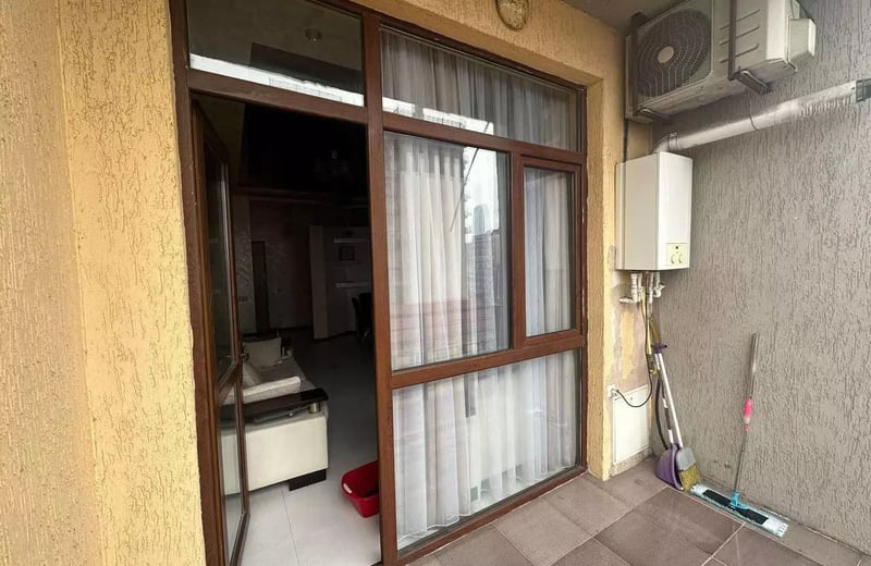 Alquiler a largo plazo de un piso 1+1, 55 m², en Batumi (Viejo Batumi), Georgia