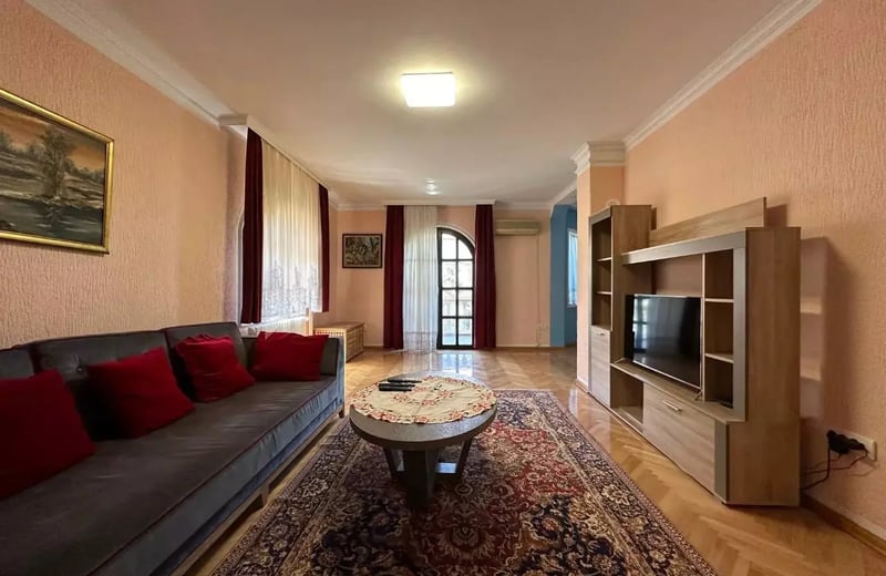 Long-term rental of a 4-room apartment 200 m², Zvezdara, Belgrade, Serbia
