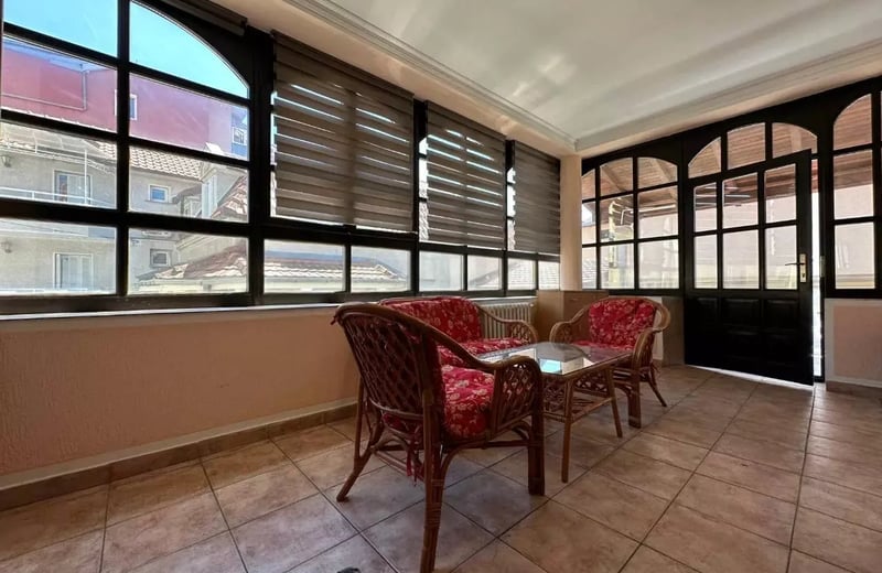 Long-term rental of a 4-room apartment 200 m², Zvezdara, Belgrade, Serbia