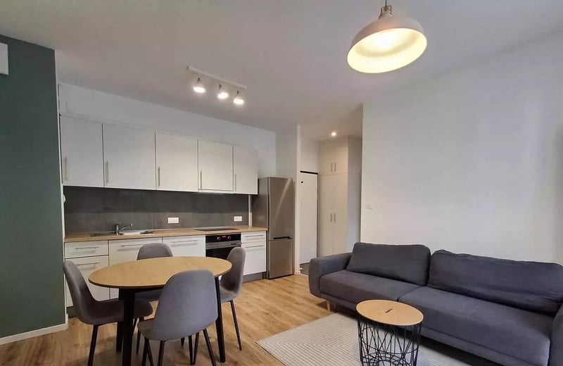 Langzeitmiete: 2-Zimmer-Wohnung 43 m², Krakau, Polen