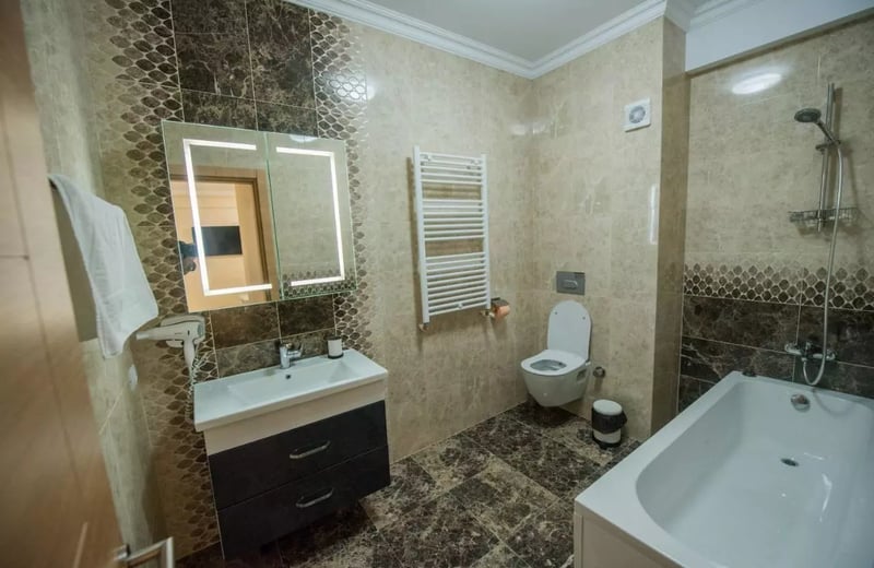 Long-term rental of a 3-room apartment, 70 m², in Mamaia district, Constanța, Romania