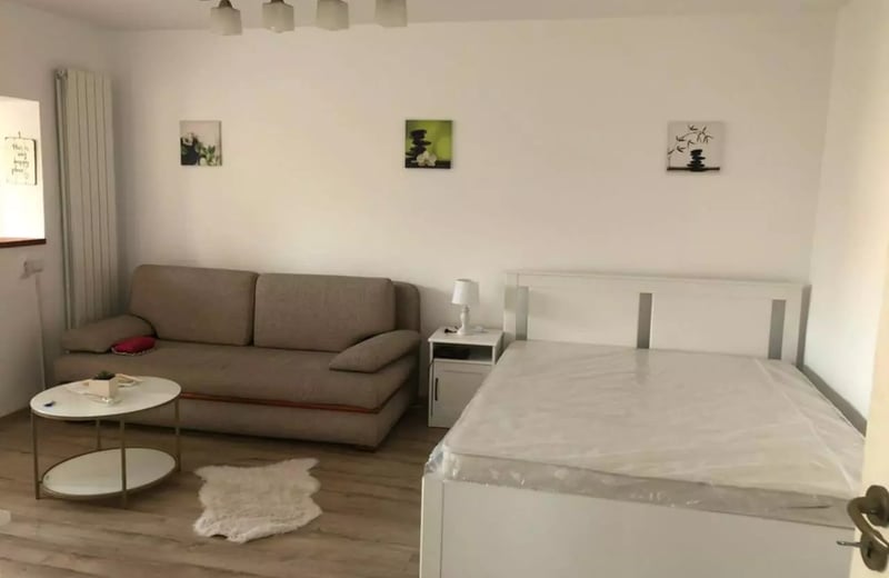 Long-term rental of a studio, 42 m², Faleza Nord, Constanța, Romania