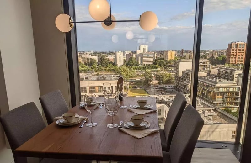 Location longue durée d’un appartement de 3 pièces, 75 m², dans le quartier Wola, Varsovie, Pologne