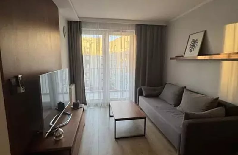 Alquiler a largo plazo de un piso de 3 habitaciones, 55 m², en el distrito de Prądnik Biały, Cracovia, Polonia