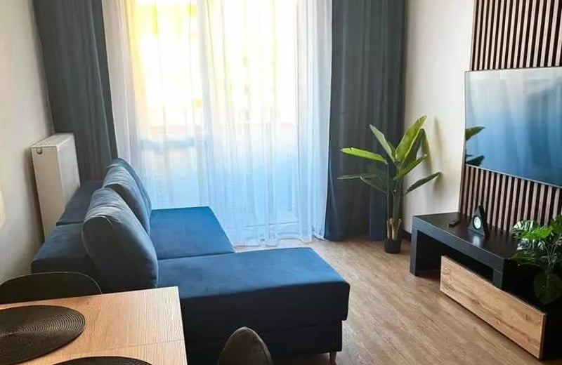 Long-term rental of a 1-room apartment, 30 m², in Ołbin district, Wrocław, Poland