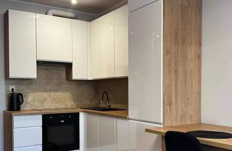 Long-term rental of a 1-room apartment, 30 m², in Ołbin district, Wrocław, Poland