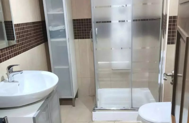 Langfristige Vermietung einer 3-Schlafzimmer-Wohnung, 120 m², in Alicante, Spanien