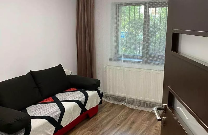 Long-term rental of a 3-room apartment 69 m², in Inel 2 district, Constanța, Romania