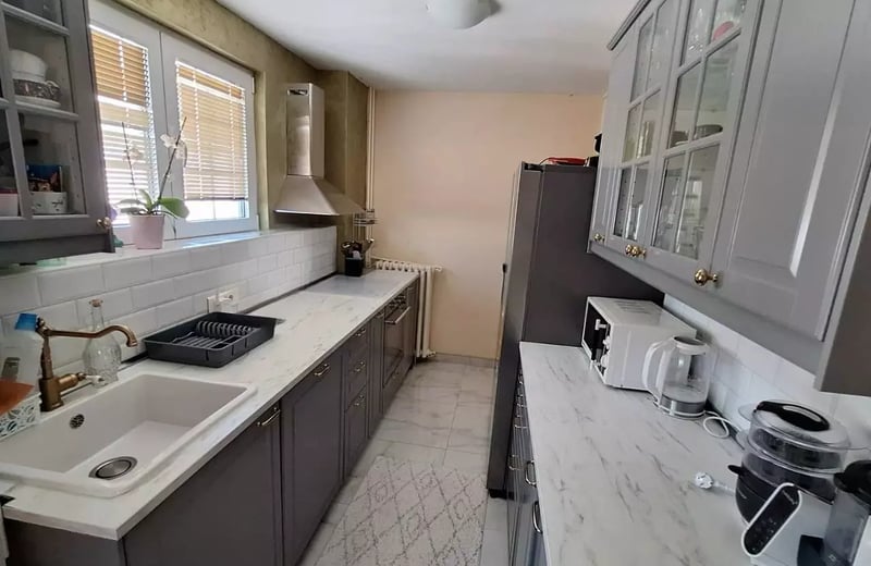 Long-term rental of a 4-room apartment 130 m², in New Belgrade, Serbia