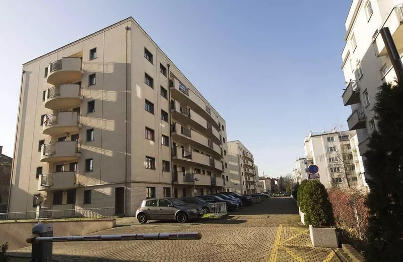 Долгосрочная аренда 3-комнатной квартиры 64 м² в районе Bronowice, Краков, Польша